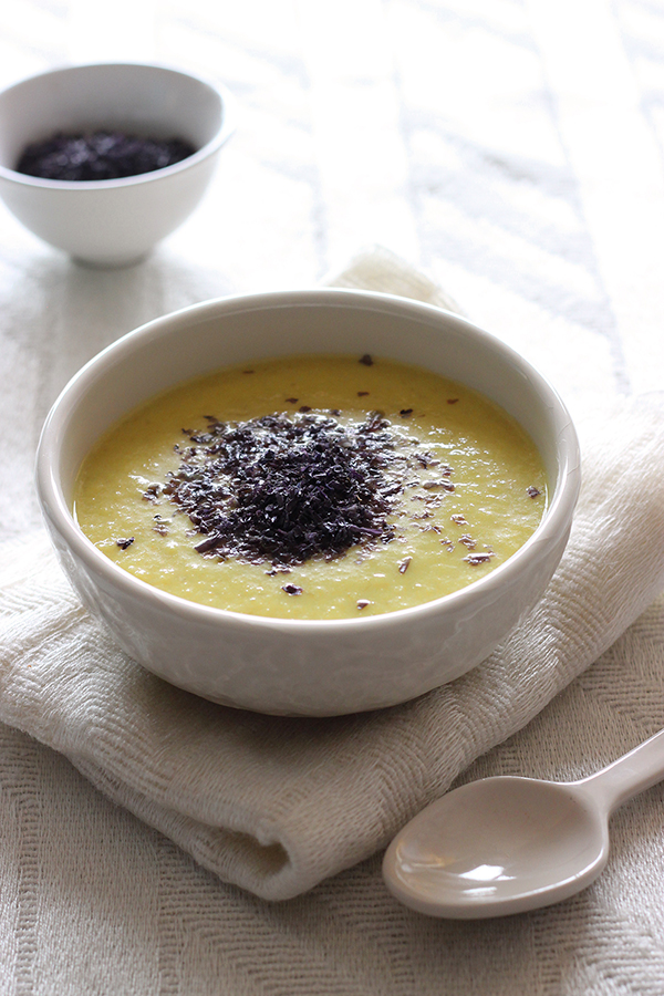 Soupe au panais citronné et algue nori